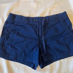 a.n.a. bright navy elastic waist shorts size 14